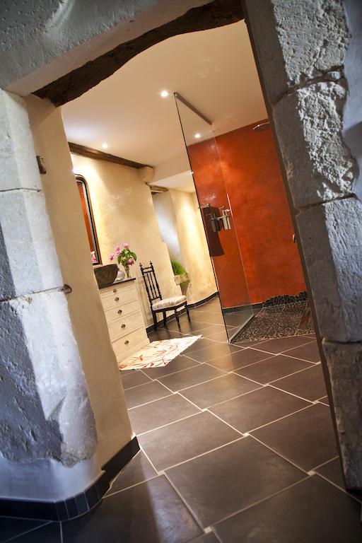 Bed & Breakfast L'ecole Des Garcons Maigne