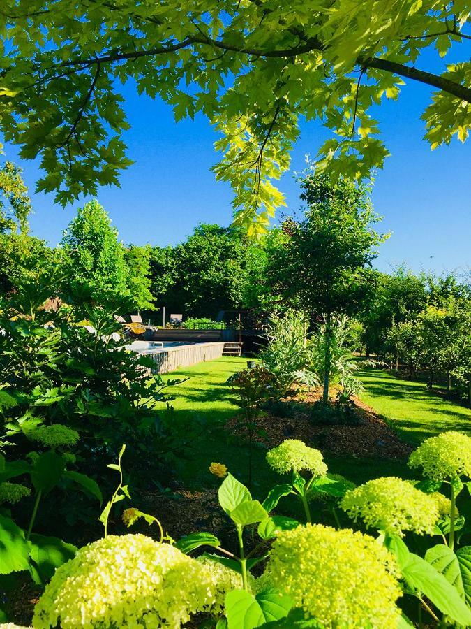 L'ecole Des Garcons Bed & Breakfast Maigne